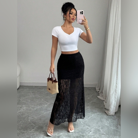 Women's Full Size Chic Black Lace Sheer Skirt - Picture 5 of 8